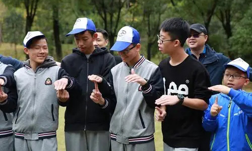 比較能帶動(dòng)氣氛的游戲，比較嗨的帶動(dòng)氣氛暖場(chǎng)游戲