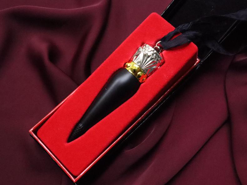 好用的蘿卜丁口紅推薦，CL女王權(quán)杖口紅美貌與氣場兼?zhèn)?></a></span>
                    <span id=