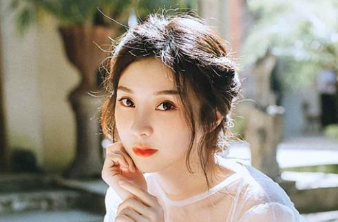簡(jiǎn)約昵稱二字女生，女生簡(jiǎn)約昵稱二字